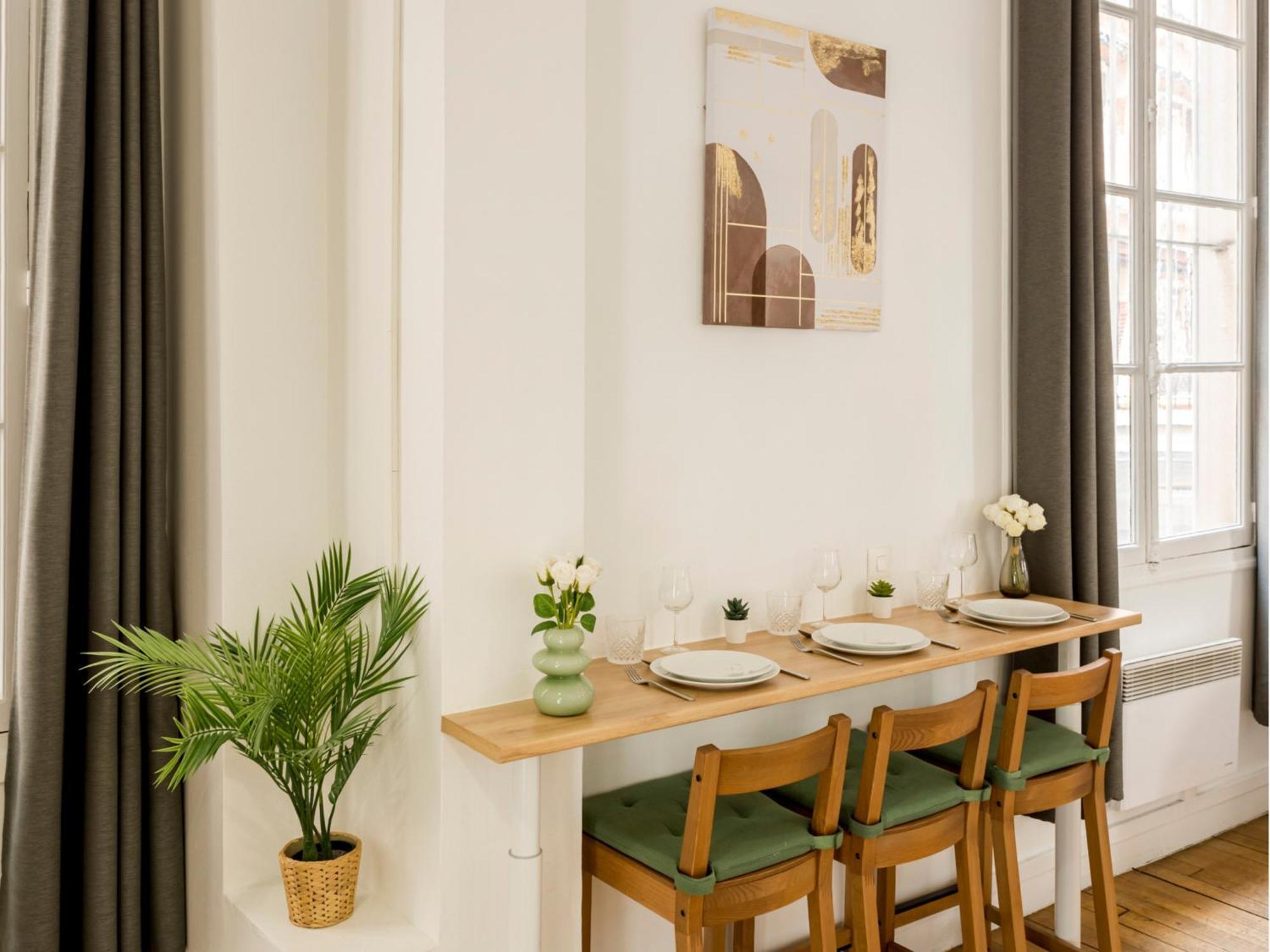 Cozy - Louvre - Clery *